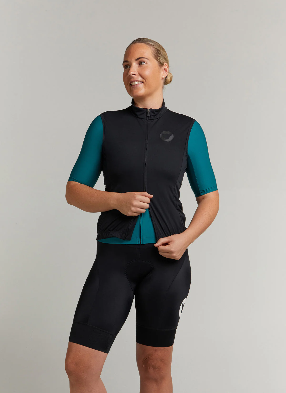 Women's Tour Vest - Black - Image 2